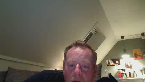 Snapshot of runepetter chatting on October 18, 11:53 pm bignorwegian online show from October 18, 11:53 pm