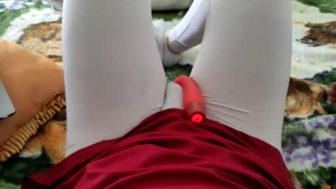 Ruskinni online show from May 20, 2:56 pm