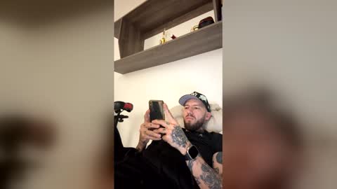 russo_fox online show from May 7, 2:29 am