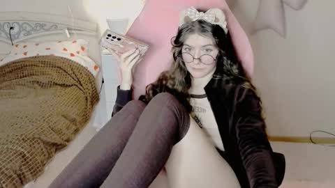 MY FANSLY  online show from February 21, 6:33 pm