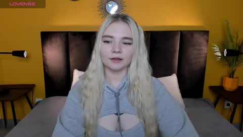 ruthbryant online show from November 25, 2:54 am