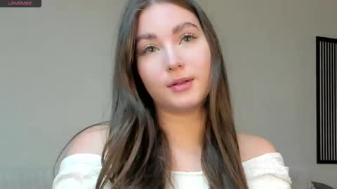 Emma online show from October 15, 1:23 pm