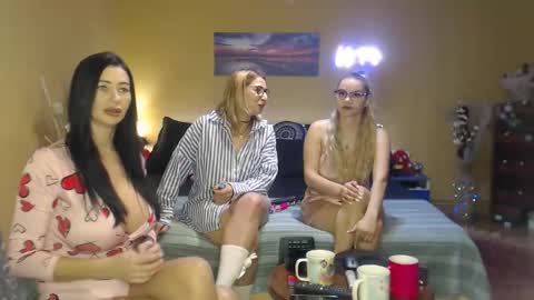 ruxandradanny online show from November 5, 7:43 am