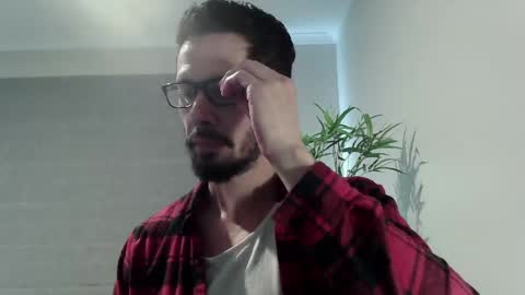 Ryan online show from April 11, 3:22 am