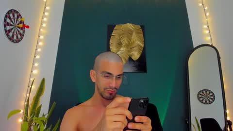 Ryan independent model online show from September 28, 4:32 am