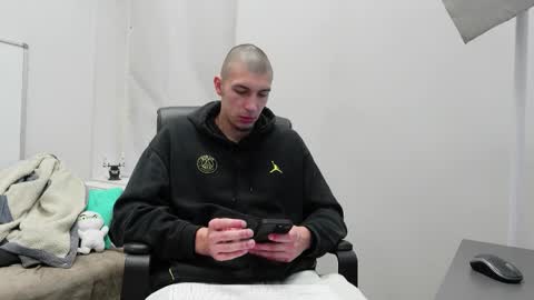 RYAN DOZER online show from November 1, 6:56 am