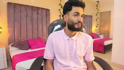 ryan_jackson_ online show from November 23, 5:05 am