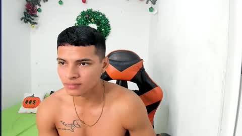 ryan_myerz online show from December 15, 8:38 pm