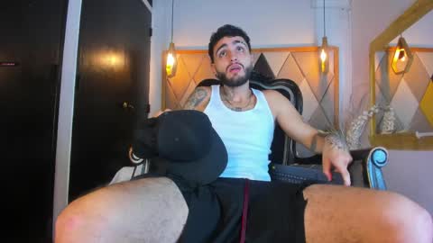 Ryan  online show from April 4, 8:38 pm