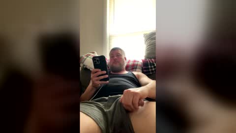 ryanmhoyt88 online show from May 26, 9:21 pm
