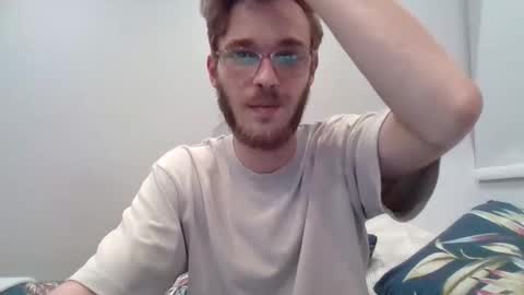 Snapshot of ryanogorman5858 chatting on October 10, 10:47 pm anonomousstoneruk online show from October 10, 10:47 pm