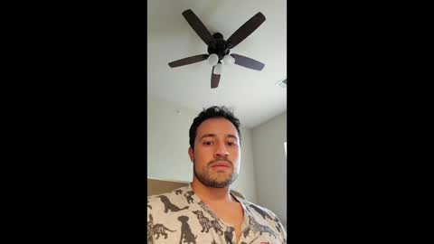 ThomasLan online show from April 4, 5:42 pm