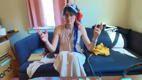 Snapshot of ryn_michele chatting on October 15, 6:20 pm Ryn Michele online show from October 15, 6:20 pm