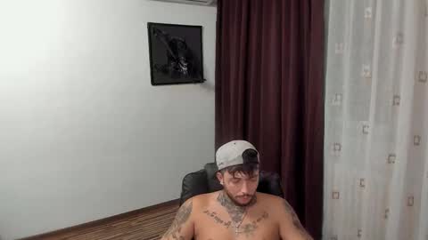 s1nmaster online show from November 3, 8:32 pm