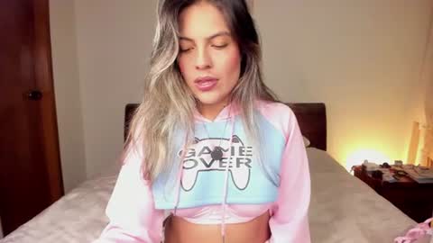 Leslie Beltrn online show from July 12, 12:14 am