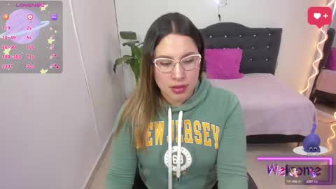 saaya_tay online show from September 16, 3:30 am