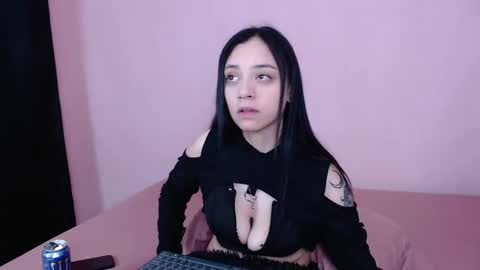 Snapshot of sabbrand_ chatting on September 17, 7:17 pm           online show from September 17, 7:17 pm