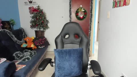 Angie  online show from December 24, 8:27 pm