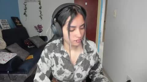 Angie  online show from February 22, 2:19 pm