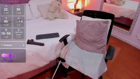 Sabrinaaa  online show from May 8, 3:45 am