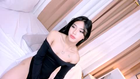 urHOT SABBY online show from February 22, 3:45 am