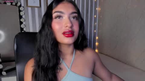 Snapshot of sabrinahims_ chatting on March 6, 10:58 pm mariana  online show from March 6, 10:58 pm