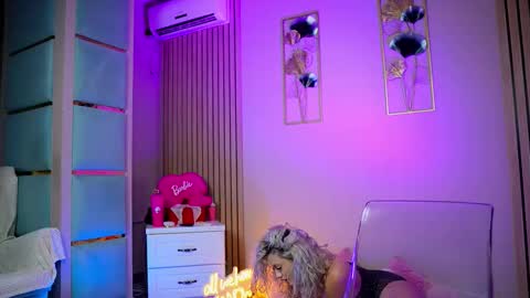 SabrinaJade online show from September 24, 5:36 am