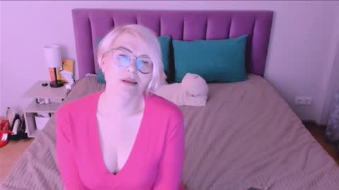 Sabrina MacMarren online show from September 26, 7:22 pm