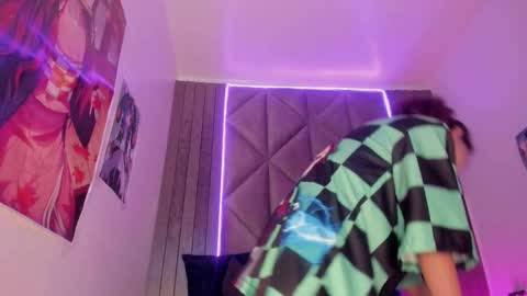 Snapshot of sabrinaspell_ chatting on February 22, 5:46 pm S A B R I N A  online show from February 22, 5:46 pm