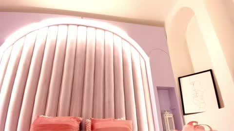 Snapshot of sabrinaspell_ chatting on September 23, 11:37 am S A B R I N A  online show from September 23, 11:37 am