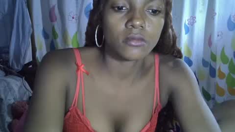 Snapshot of safira19 chatting on October 21, 7:13 am safira19 online show from October 21, 7:13 am