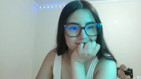 Sahaliefox  online show from September 26, 1:13 am