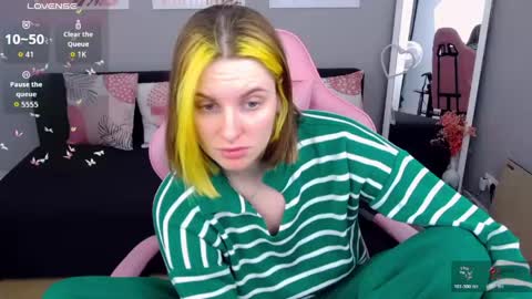 Adel online show from April 18, 12:18 pm