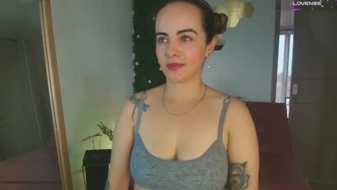 sairy_ online show from April 28, 4:22 pm