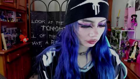    online show from February 24, 10:24 pm