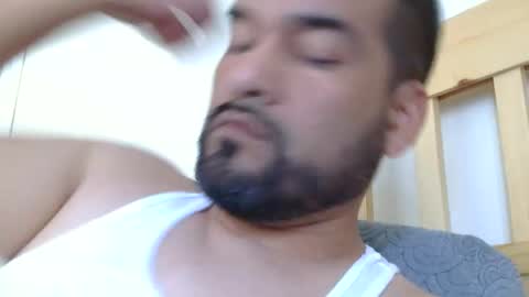 sal cumplaciente online show from January 15, 6:28 pm