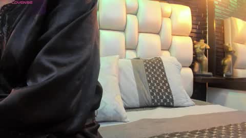 salome online show from February 25, 2:20 pm