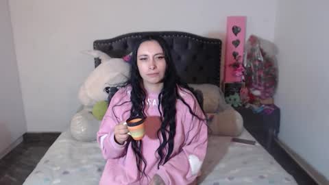 yenny online show from January 9, 3:23 am