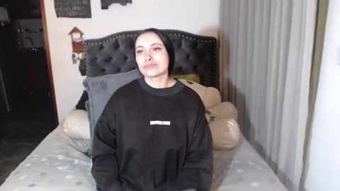 yenny online show from April 21, 3:13 am