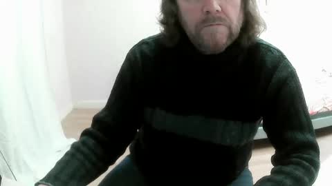 Snapshot of saltimbanquier chatting on March 10, 7:00 am Saltimbanquier Salt ou Banquier online show from March 10, 7:00 am