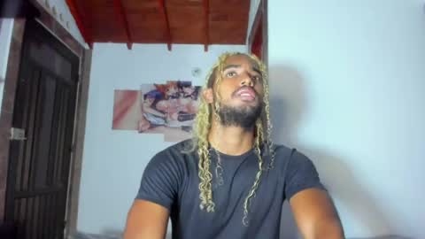 salvatore_amator online show from June 2, 5:42 am