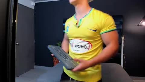 SALVATORE online show from March 11, 2:18 pm