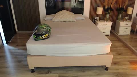 SAM MANSON online show from February 16, 12:36 pm