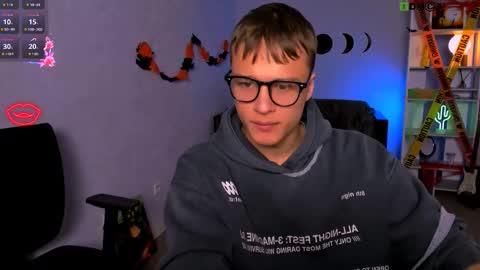 Snapshot of sam_nexor chatting on October 21, 7:39 pm Sam online show from October 21, 7:39 pm