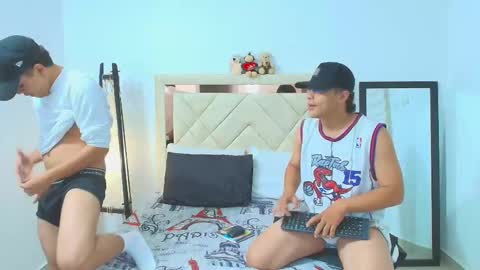 sam_tnt9 online show from October 13, 1:35 pm