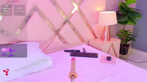 samantakane online show from June 6, 7:03 am