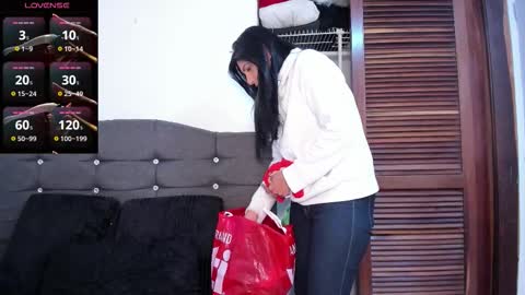 samantha1_rosse01 online show from March 30, 4:29 pm