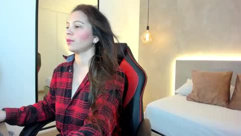 S A M A N T H A online show from September 18, 2:37 am