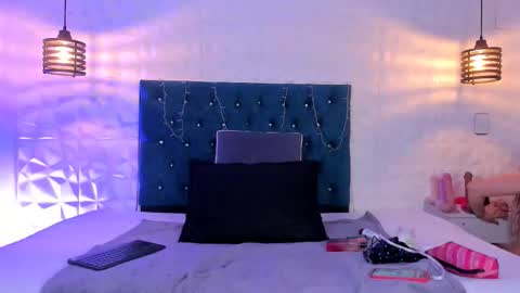 samantha_foxyy online show from March 3, 11:17 am