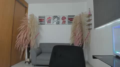 Samantha ga online show from February 22, 2:08 pm